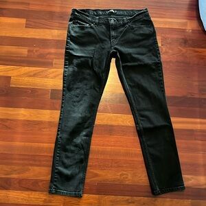Womens 15m Levi’s 524 too superlow black jeans (actually 34x31)